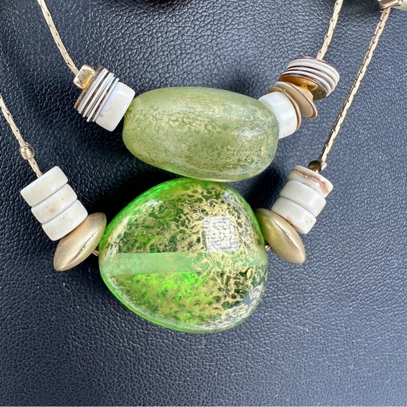 Chico”s Multi-Layer Necklace Spring Green and Gold Metallic Beads Adjustable - Picture 3 of 8
